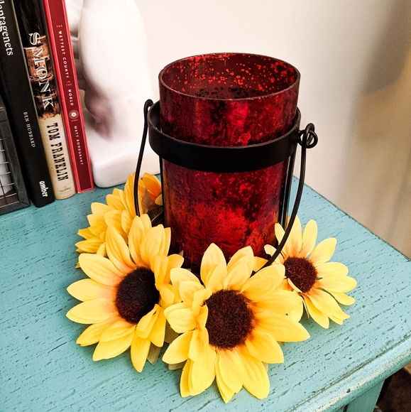 Sunflower Candleholder Skirt Decor - Picture 2 of 5